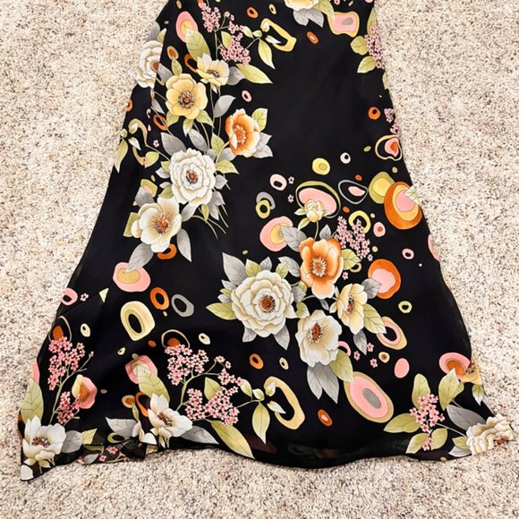 Paraphrase Floral Midi Dress - Picture 3 of 3